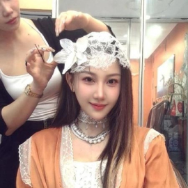 泉山舌吻骚御姐