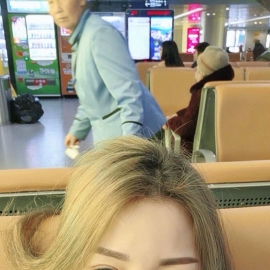 验证个服务好不机车的妹子